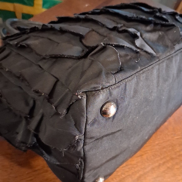 Elegant Prada Black Ruffled Women's Bag - Picture 9 of 15